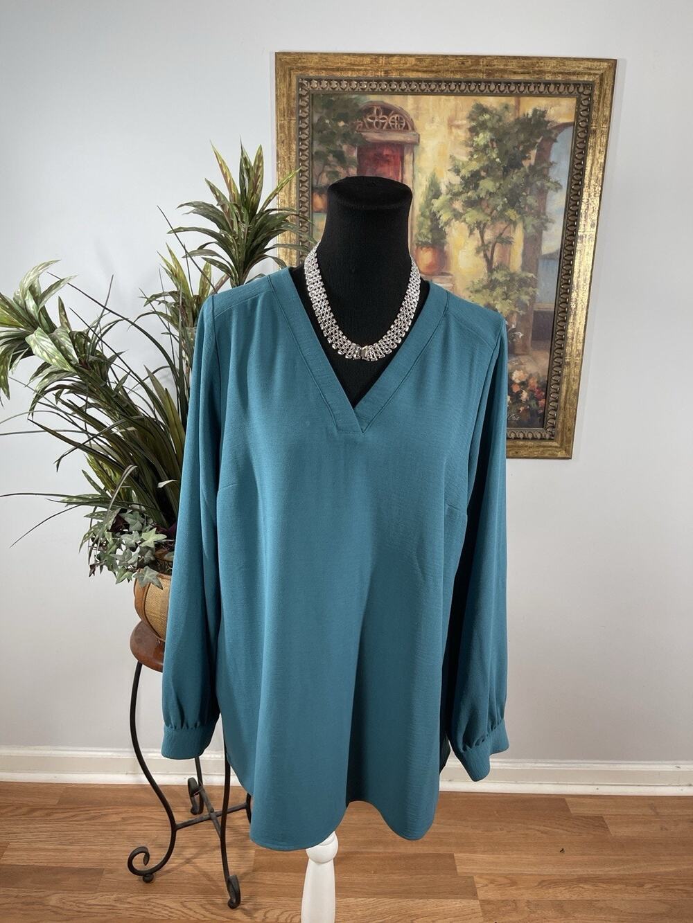 Soft Surroundings Medium Teal V Neck Long Sleeve Blouse Relaxed Fit Top Feminine